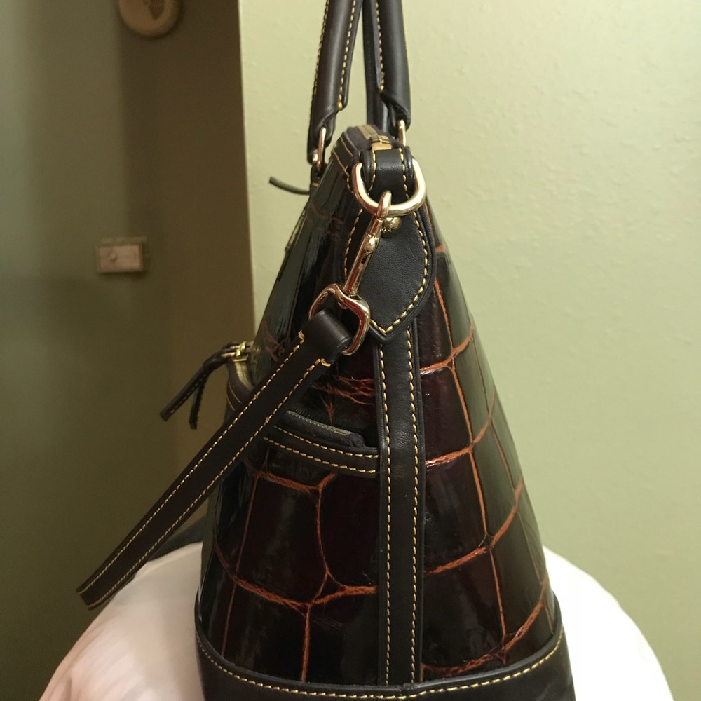 ❌ SOLD ❌Dooney and Bourke - Picture 2 of 8